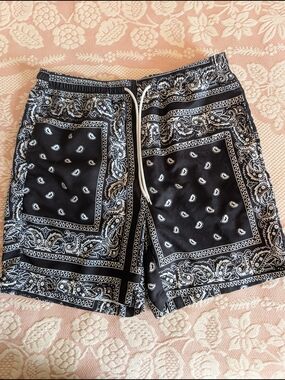 Men's Black Bandana-Print Drawstring Swim Shorts